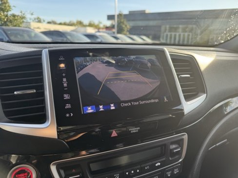 Used 2018 Honda Pilot Elite image 18