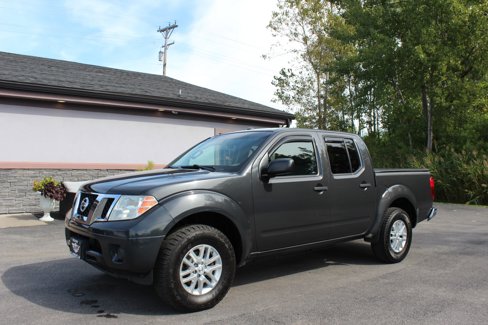 Used 2015 Nissan Frontier SV image 11