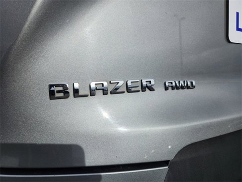 Used 2023 Chevrolet Blazer LT image 12