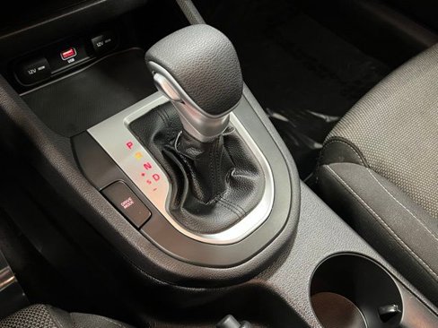Used 2022 Kia Forte LXS w/ LXS Technology Package image 24