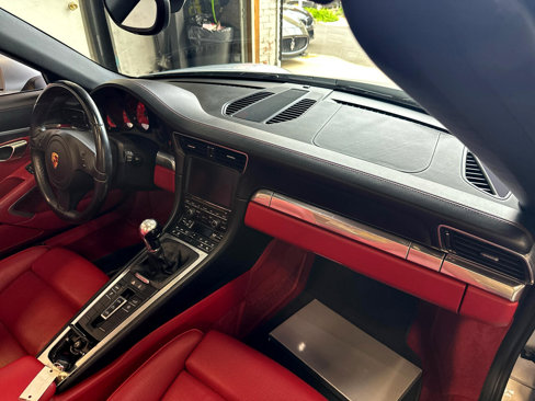 Used 2015 Porsche 911 Carrera image 17