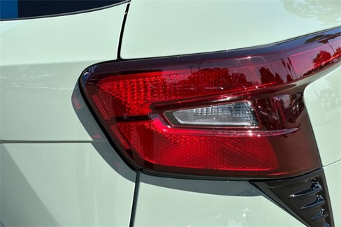 New 2025 Chevrolet Trax ACTIV w/ Sunroof Package image 35