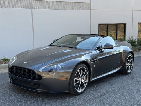 Used 2013 Aston Martin V8 Vantage Roadster image 29