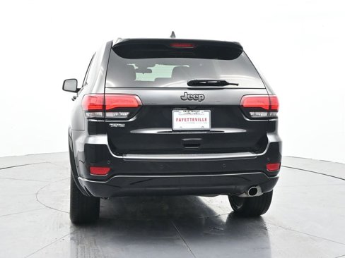 Used 2021 Jeep Grand Cherokee Laredo X image 8