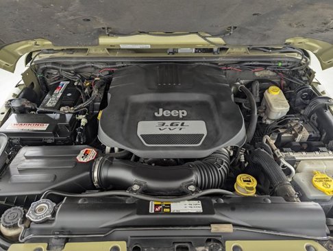 Used 2013 Jeep Wrangler Sahara w/ Connectivity Group image 9