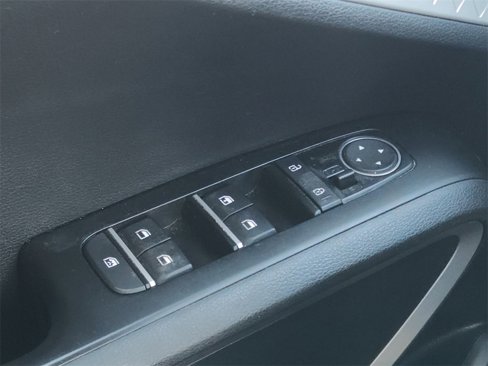 Used 2023 Kia Soul LX image 12