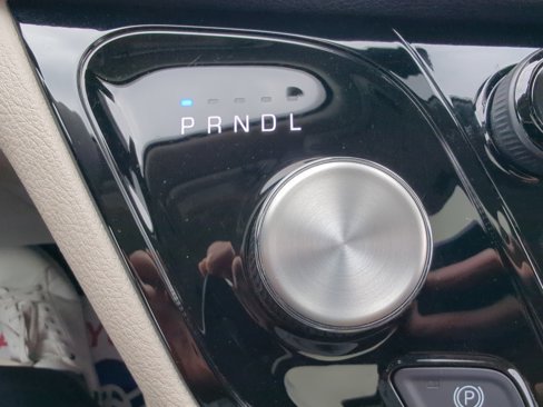 Used 2023 Chrysler Pacifica Limited image 25