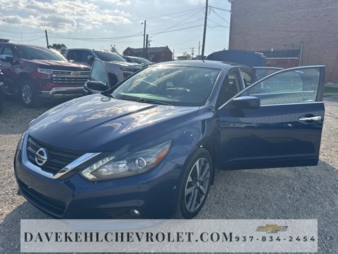 Used 2017 Nissan Altima 2.5 SR w/ LED Appearance Package image 25