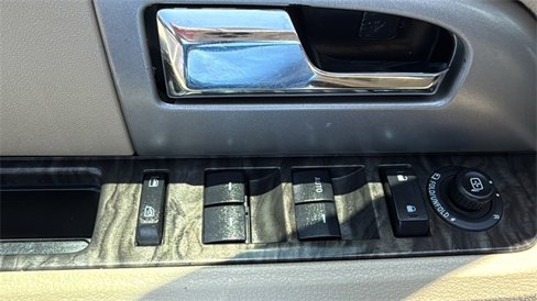 Used 2015 Ford Expedition Max Limited image 12