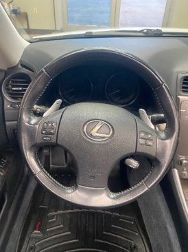 Used 2010 Lexus IS 250C w/ Luxury Pkg image 16