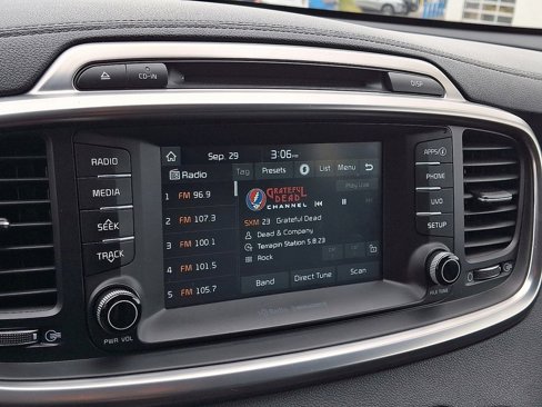 Used 2018 Kia Sorento EX image 19