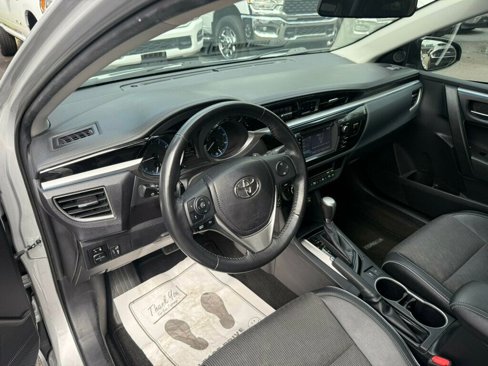 Used 2016 Toyota Corolla S image 3