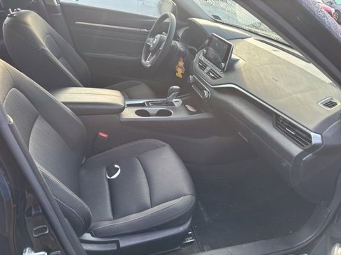 Used 2022 Nissan Altima 2.5 SV image 11