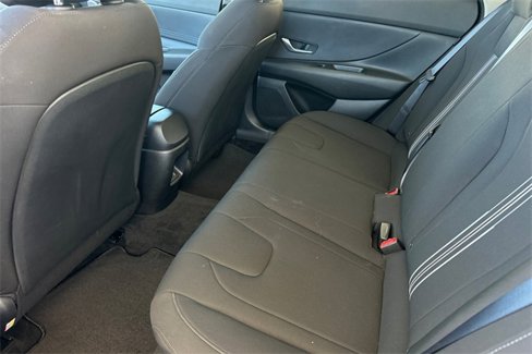 Used 2024 Hyundai Elantra SEL image 12