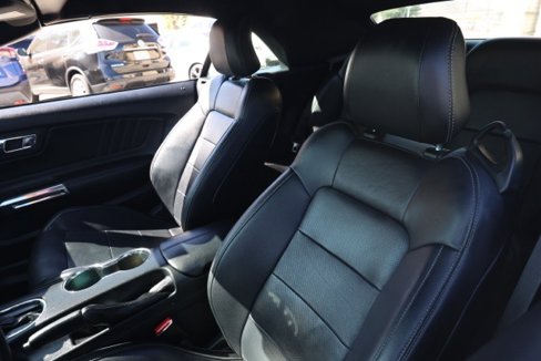 Used 2016 Ford Mustang Premium image 15