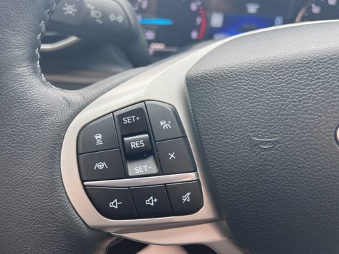 Used 2022 Ford Explorer Limited w/ Equipment Group 301A image 27