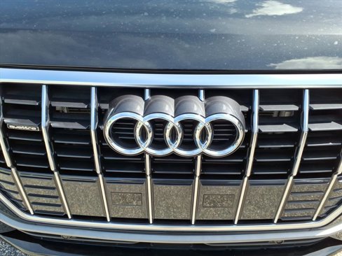 Used 2022 Audi Q3 2.0T Premium image 3