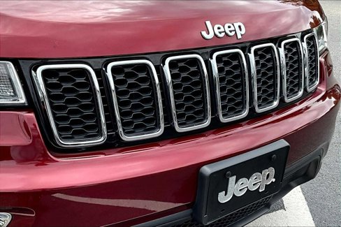 Used 2021 Jeep Grand Cherokee Laredo image 28