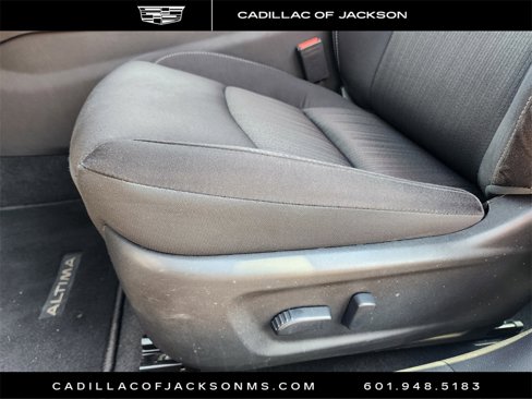 Used 2024 Nissan Altima 2.5 SV image 9