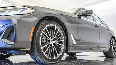 Certified 2023 BMW 530i w/ Premium Package image 10