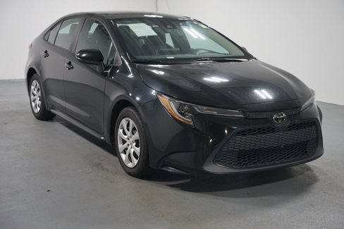 Used 2021 Toyota Corolla LE image 3