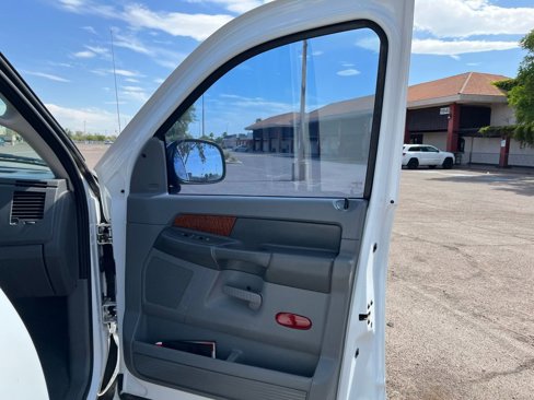 Used 2006 Dodge Ram 1500 Truck SLT image 18