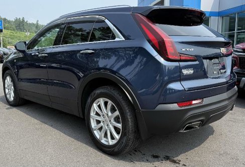 Certified 2019 Cadillac XT4 Luxury w/ Cold Weather Package image 3