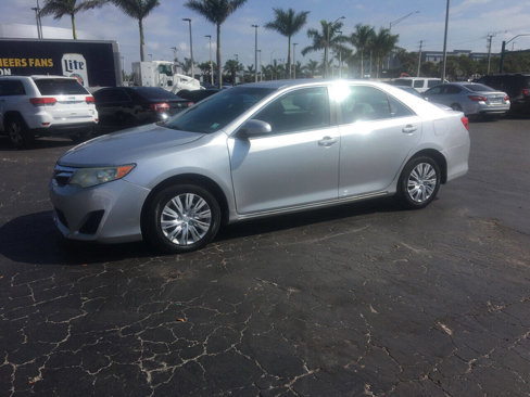 Used 2012 Toyota Camry LE image 2
