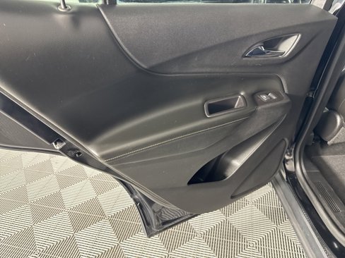 Used 2018 Chevrolet Equinox Premier image 29