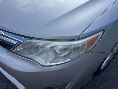 Used 2012 Toyota Camry image 5