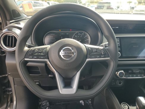 Certified 2020 Nissan Kicks SV image 19