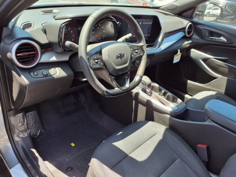 New 2025 Chevrolet Trax RS w/ Sunroof Package image 8