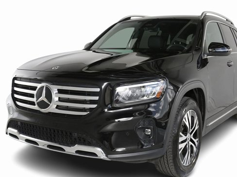 Used 2024 Mercedes-Benz GLB 250 4MATIC image 3