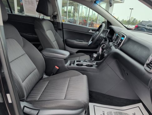 Used 2017 Kia Sportage LX image 19