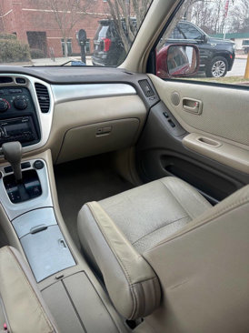 Used 2004 Toyota Highlander Limited image 18