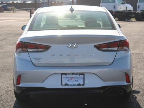 Used 2018 Hyundai Sonata SE image 3