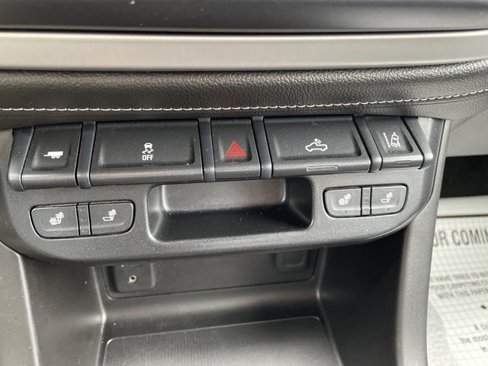 Used 2016 GMC Canyon SLT image 25