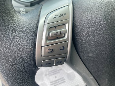 Used 2016 Nissan Rogue SV w/ SV Premium Package image 41