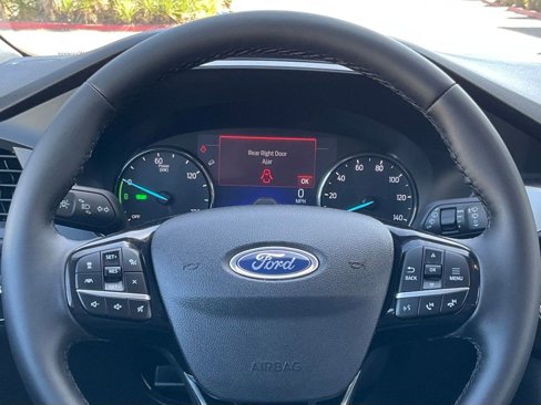 Certified 2022 Ford Escape SE w/ SE Sport Appearance Package image 30