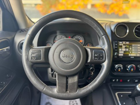 Used 2015 Jeep Patriot High Altitude image 23