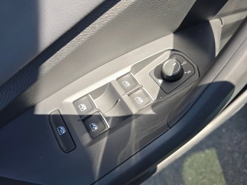New 2025 Volkswagen Jetta SEL image 25