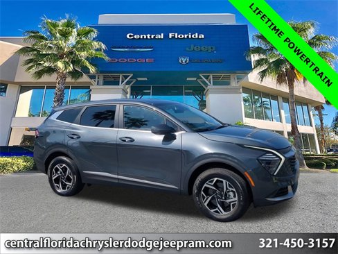 Used 2024 Kia Sportage LX image 1