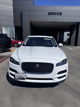 Used 2018 Jaguar F-PACE Premium image 1