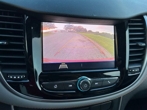 Used 2021 Chevrolet Trax LT image 24