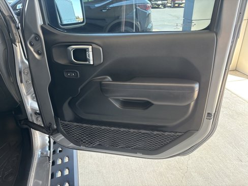 Used 2020 Jeep Gladiator Sport w/ Quick Order Package 24S image 32
