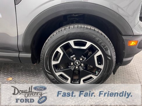 Used 2021 Ford Bronco Sport Outer Banks w/ Outer Banks Package (96D) image 17