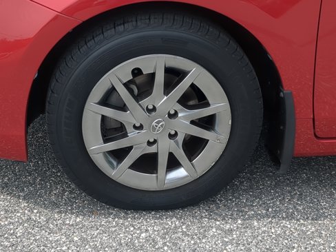 Used 2013 Toyota Prius V Five image 19