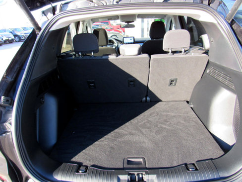 Used 2022 Ford Escape SE w/ SE Sport Appearance Package image 28