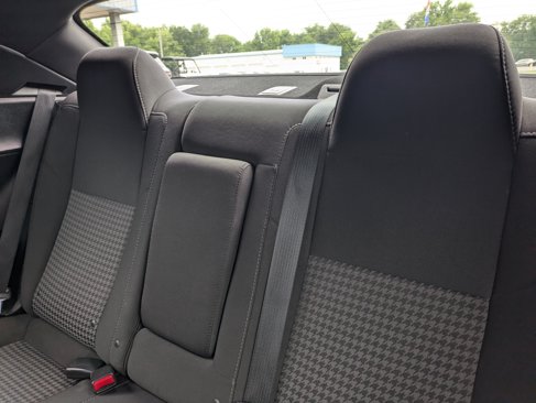 Used 2017 Dodge Challenger R/T image 10