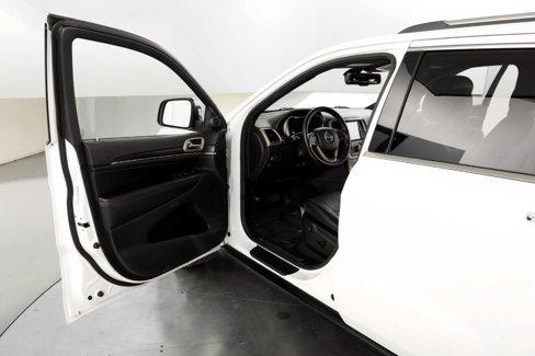 Used 2014 Jeep Grand Cherokee Limited w/ Trailer Tow Group IV image 10